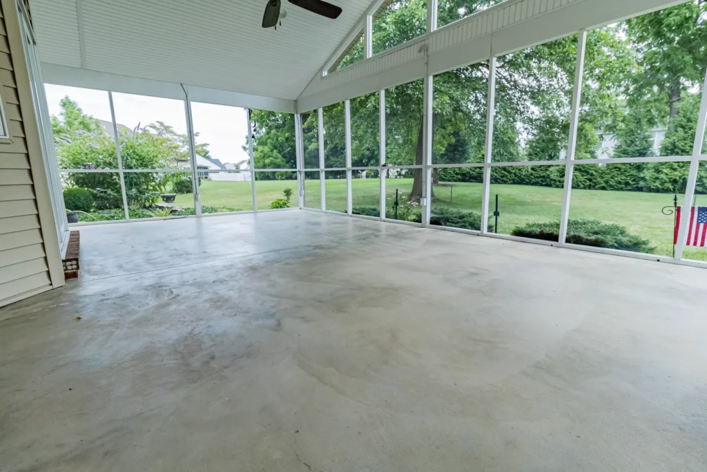 Sunrooms With Concrete Floors in Clear Lake City, TX